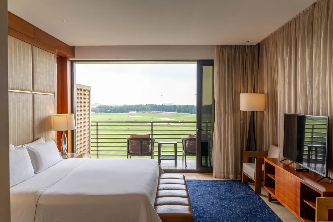 Odysseys Travel - VOGO Abu Dhabi Golf Resort - Executive Suite - Bedroom View