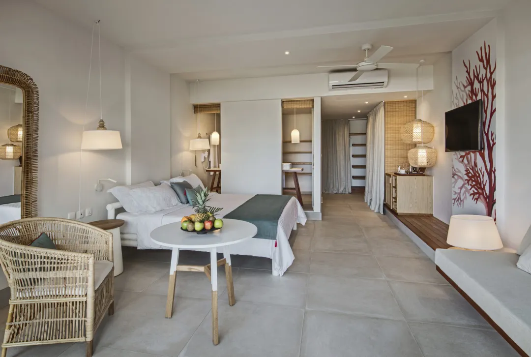 Odysseys Travel - Preskil Island Resort Mauritius - Rooms - Superior Room Garden View - Lounge