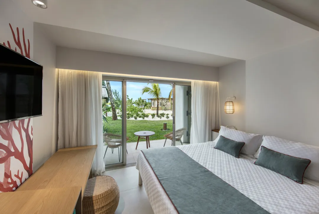 Odysseys Travel - Preskil Island Resort Mauritius - Rooms - Deluxe Family Room - Bedroom