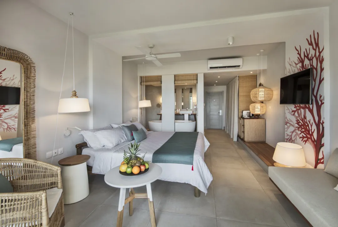 Odysseys Travel - Preskil Island Resort Mauritius - Rooms - Prestige Room - Lounge