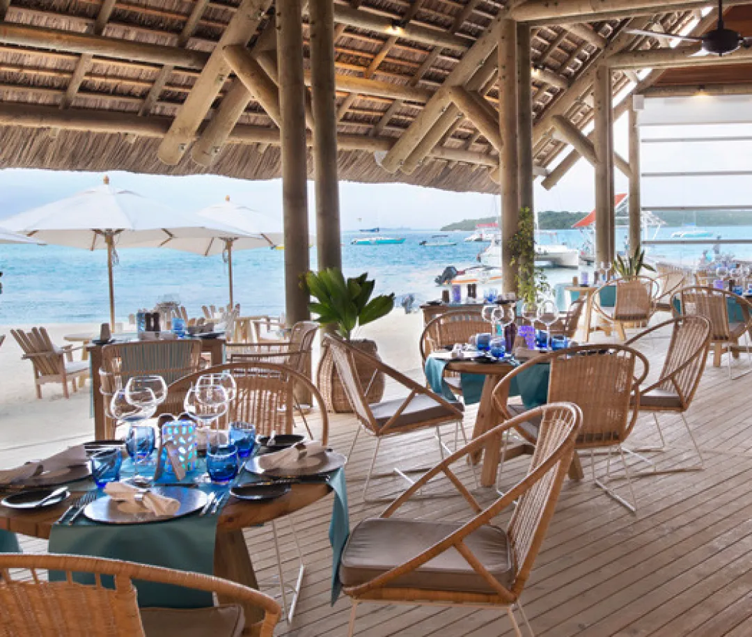 Odysseys Travel - Preskil Island Resort Mauritius - 1810 - Interior set up