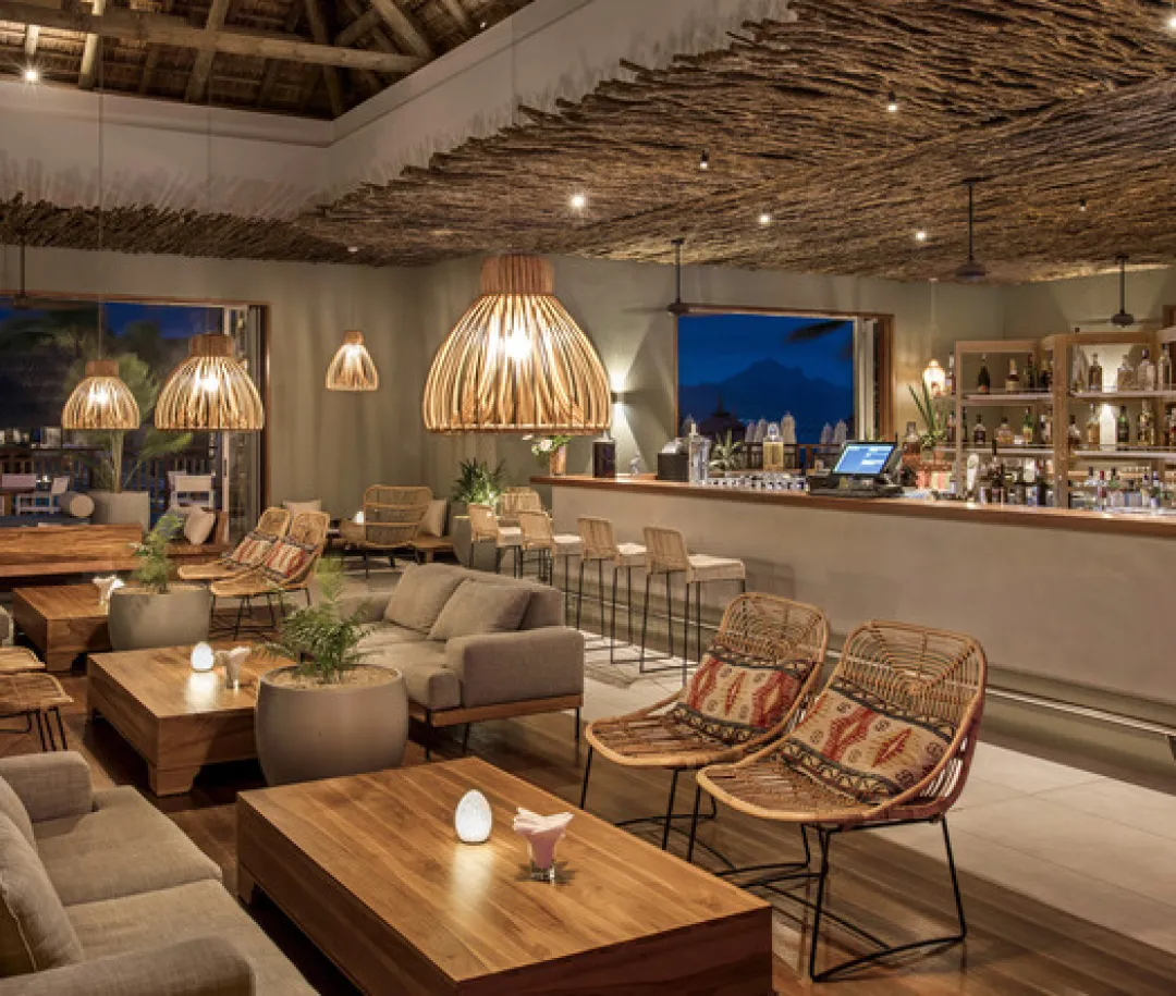 Odysseys Travel - Preskil Island Resort Mauritius - Medley Bar - Interior set up