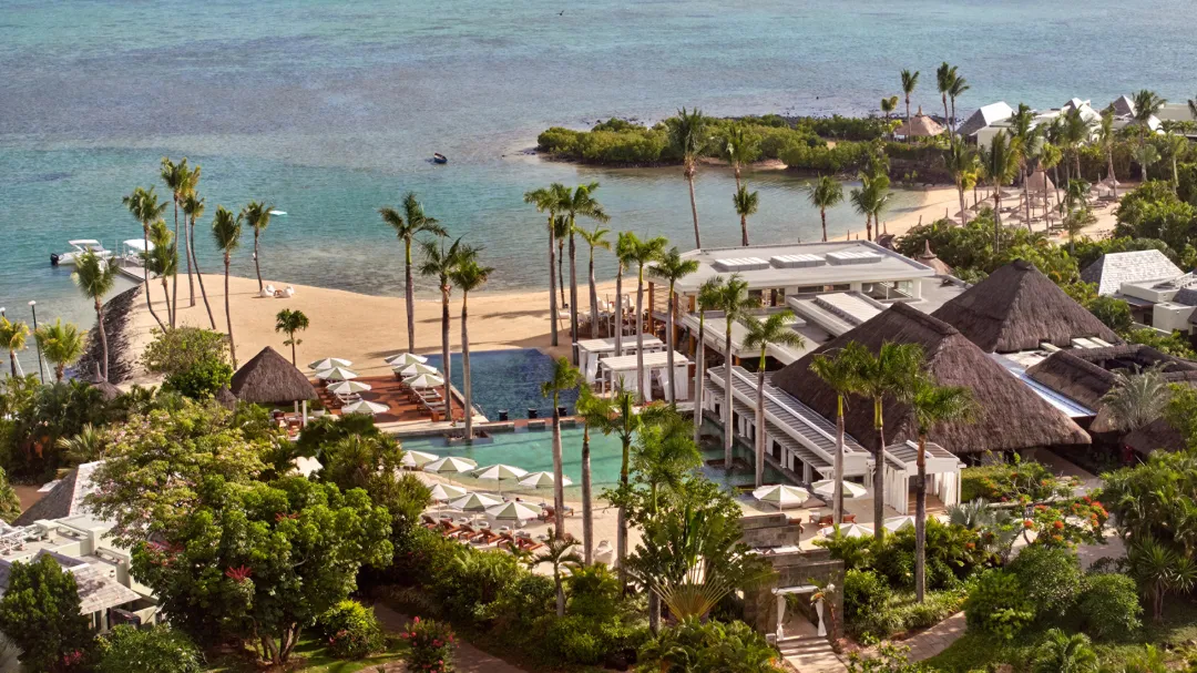 Odysseys Travel - Four Seasons Resort Mauritius at Anahita - Poolside Beachfront