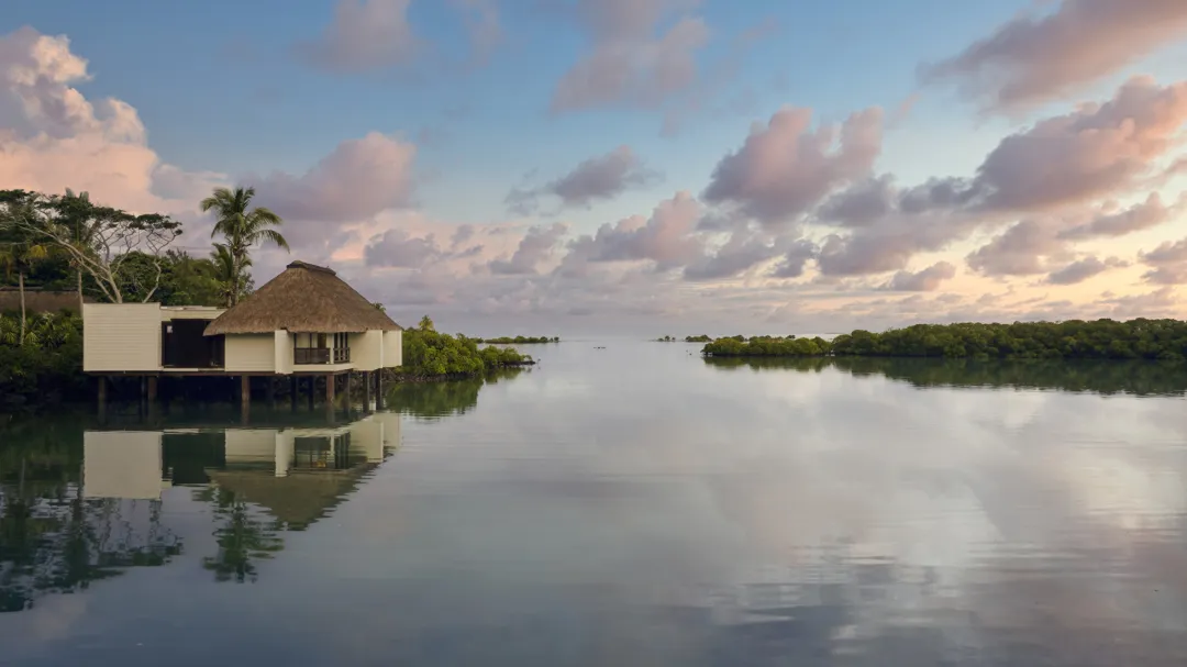 Odysseys Travel - Four Seasons Resort Mauritius at Anahita - Overwater Spa