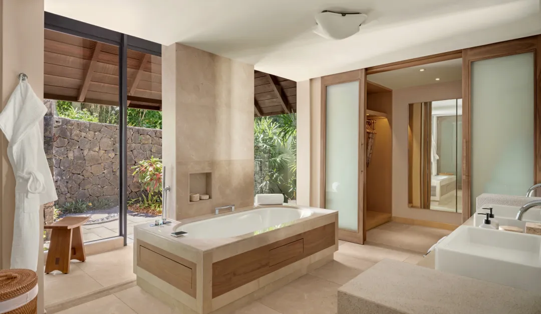 Odysseys Travel - Four Seasons Resort Mauritius at Anahita - Premium Oceanfront Pool Villa - Bathroom