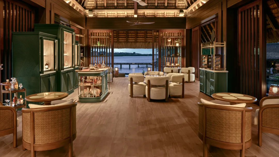 Odysseys Travel - Four Seasons Resort Mauritius at Anahita - Rum Library - Interior