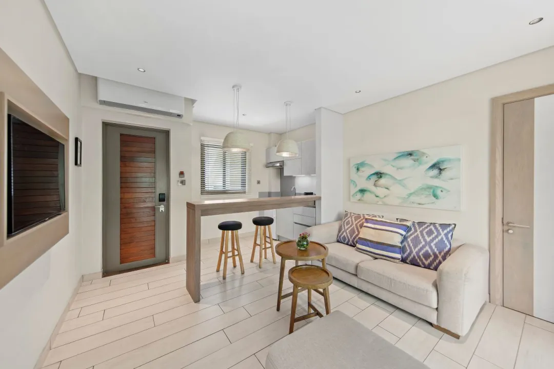 Odysseys Travel - The Bay Club at Anahita - Rooms - Junior Suite with Garden View - One Bedroom - Lounge