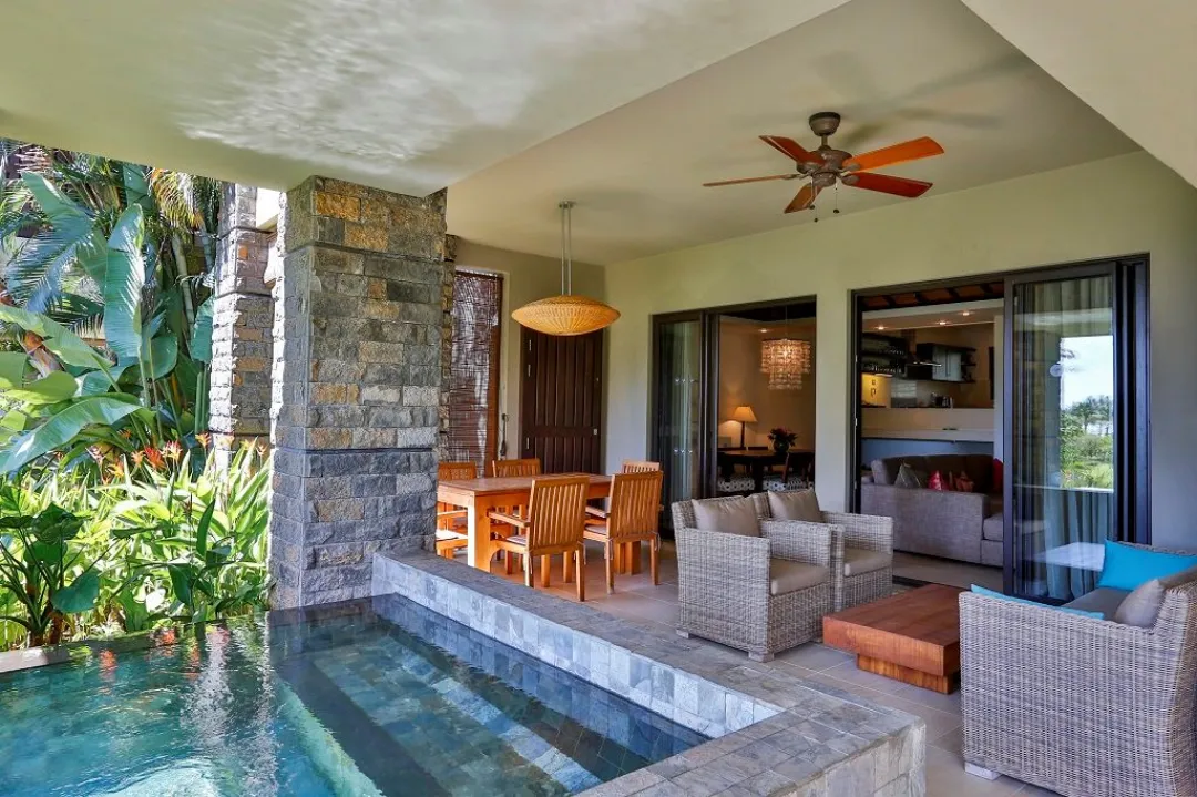 Odysseys Travel - The Bay Club at Anahita - Rooms - Prestige Suite Golf View - Two Bedrooms - Terrace