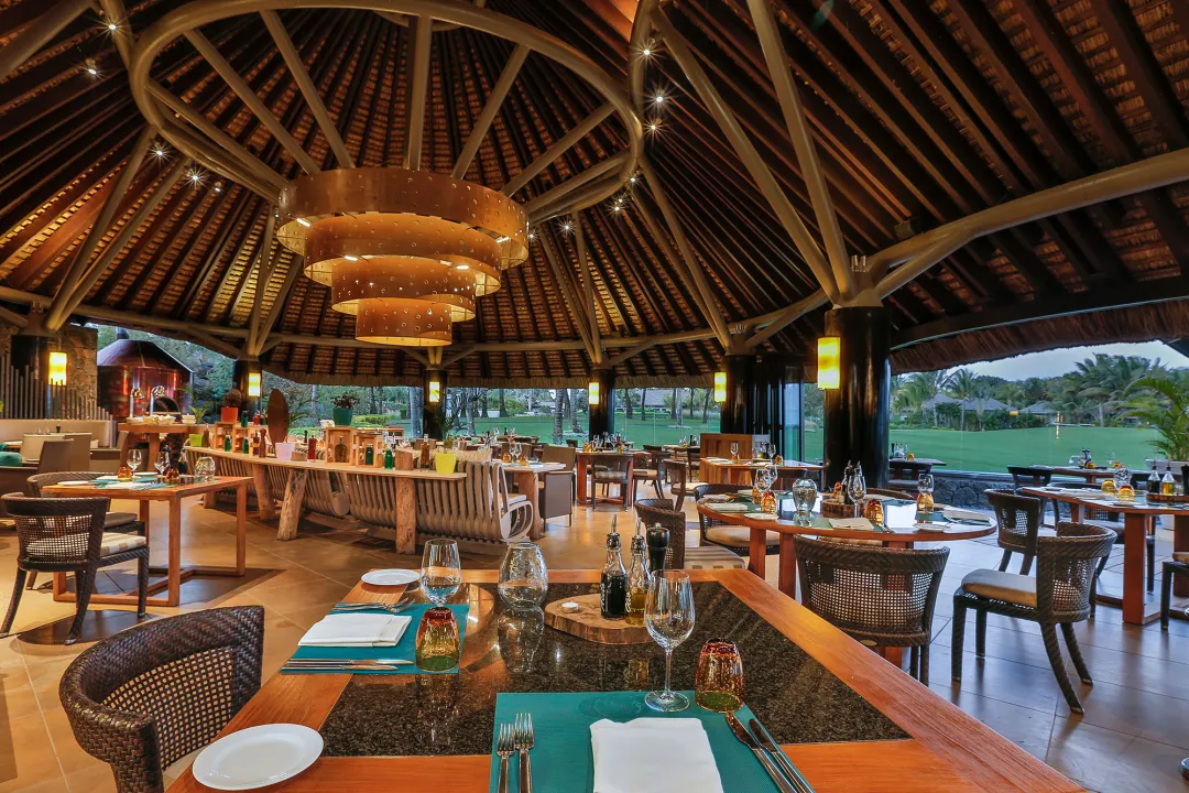 Odysseys Travel - The Bay Club at Anahita - Il Forno Restaurant - Dining Room