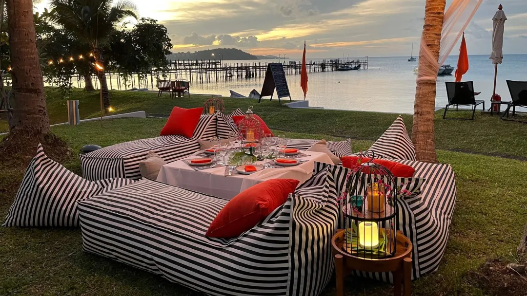 Odysseys Travel - The Culture Samui - Mui Mui Beach Bar - Seating Area