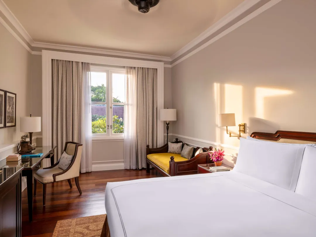 Odysseys Travel - Raffles Grand Hotel d'Angkor - Rooms - State Room - Bedroom (King)