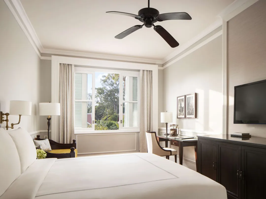 Odysseys Travel - Raffles Grand Hotel d'Angkor - Rooms - State Room - Room