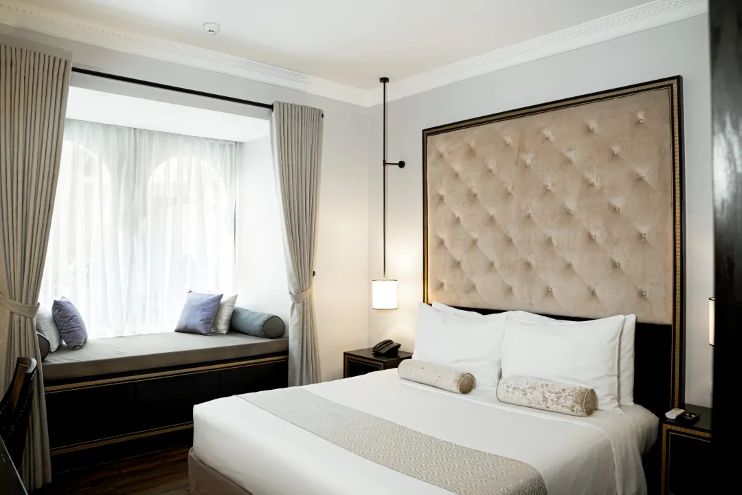 Odysseys Travel - Sarai and Wander Resort - Rooms - Gold Chamber - Bedroom (King)