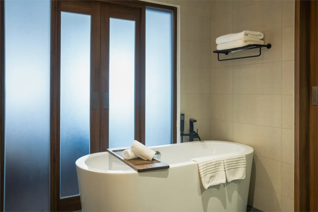 Odysseys Travel - Sarai and Wander Resort - Rooms - Deluxe King Private Pool - Bathroom