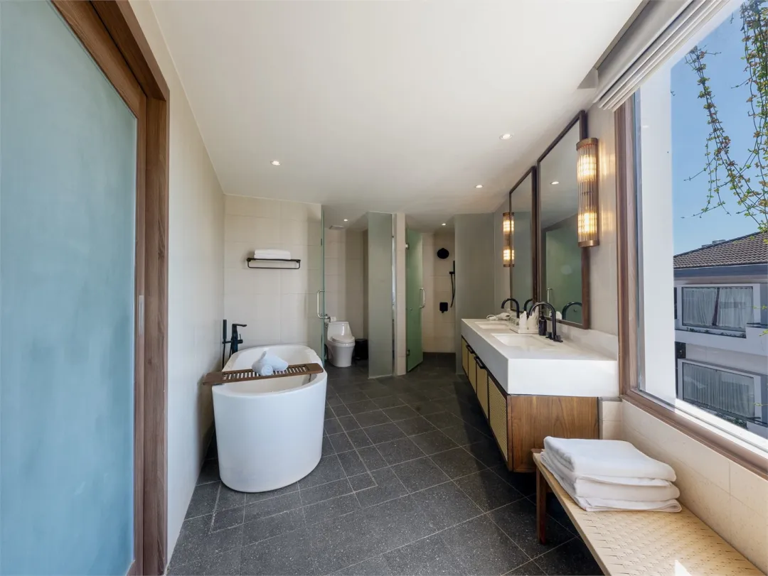 Odysseys Travel - Sarai and Wander Resort - Rooms - Junior Suite - Bathroom