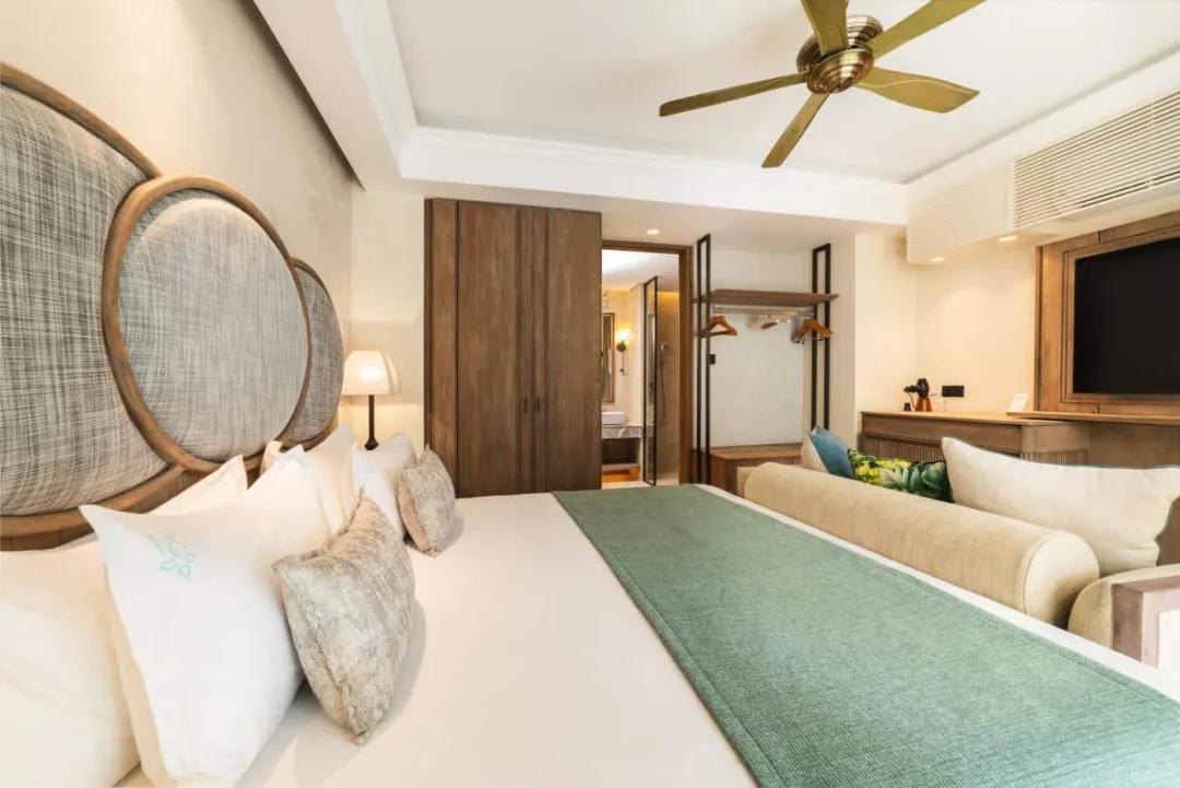 Odysseys Travel - Maradiva Villas Resort & Spa - Presidential Beachfront Pool Villa - Two Bedroom - Bedroom