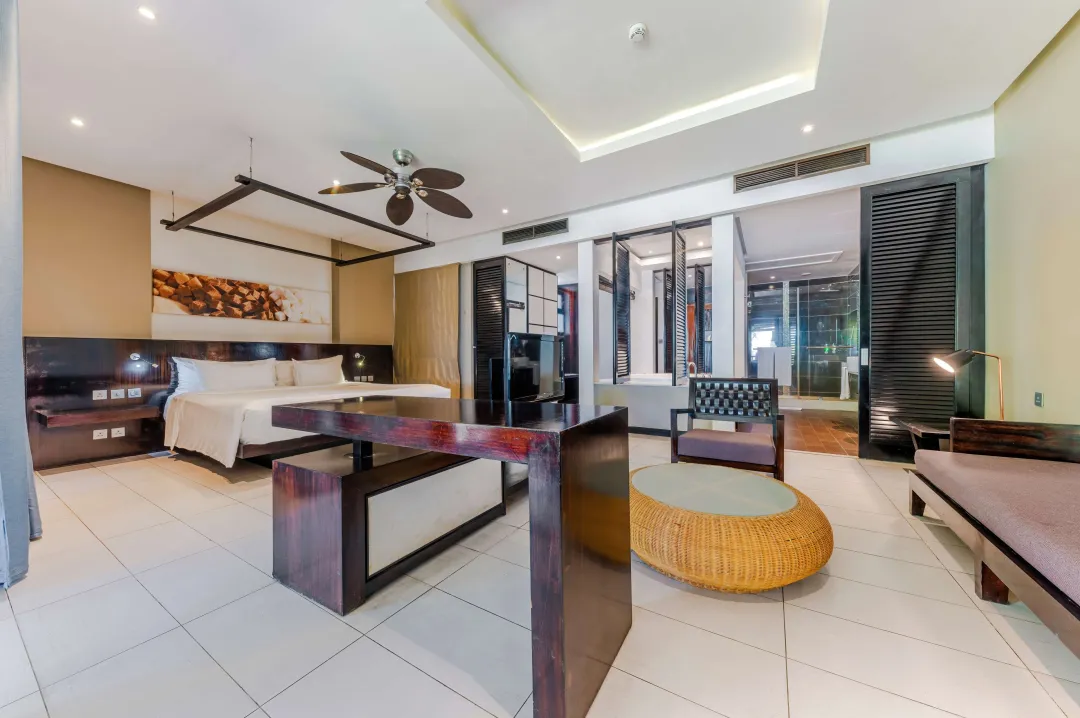 Odysseys Travel - Crystals Beach Resort Belle Mare - Junior Suite Garden View - Bedroom