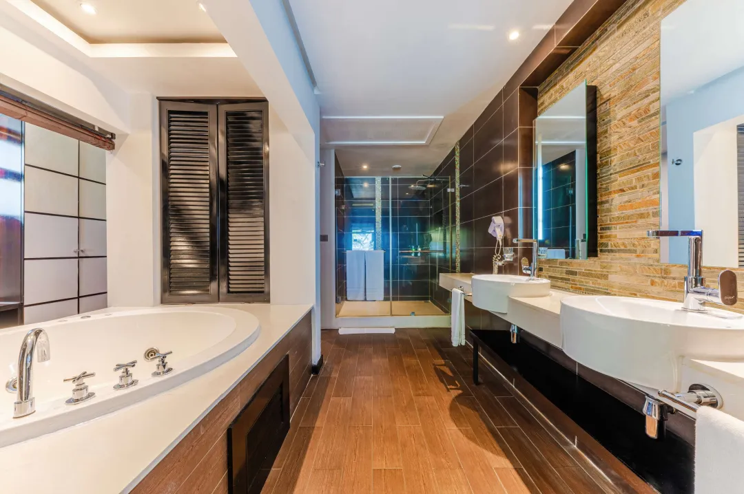 Odysseys Travel - Crystals Beach Resort Belle Mare - Junior Suite Garden View - Bathroom