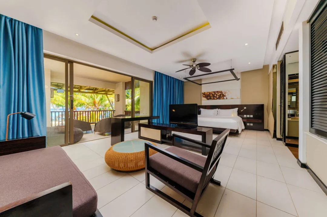 Odysseys Travel - Crystals Beach Resort Belle Mare - Junior Suite Ocean View - Bedroom Seating Area