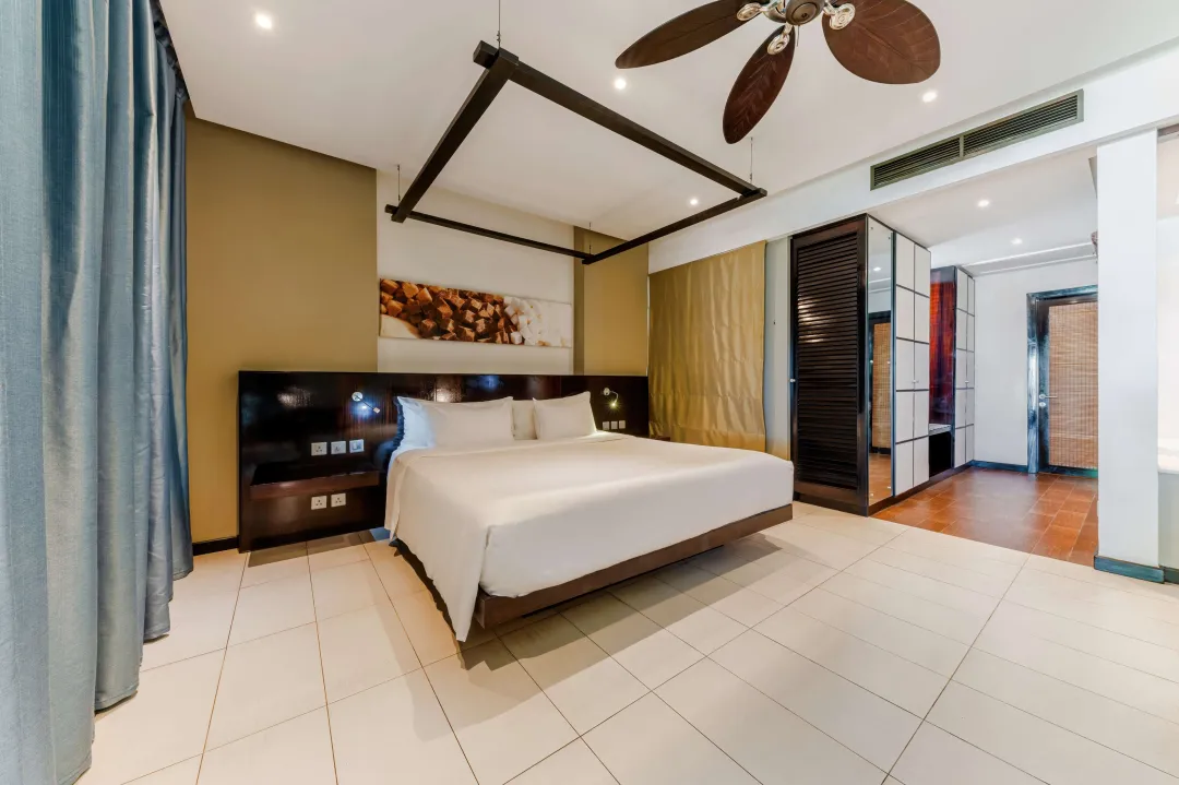 Odysseys Travel - Crystals Beach Resort Belle Mare - Junior Suite Ocean View - Bedroom
