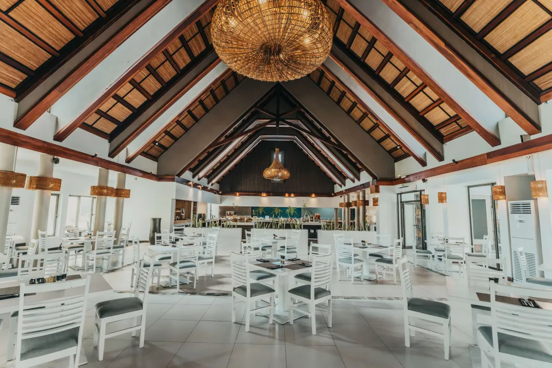 Odysseys Travel - Crystals Beach Resort Belle Mare - Le Ferney - Dining Room