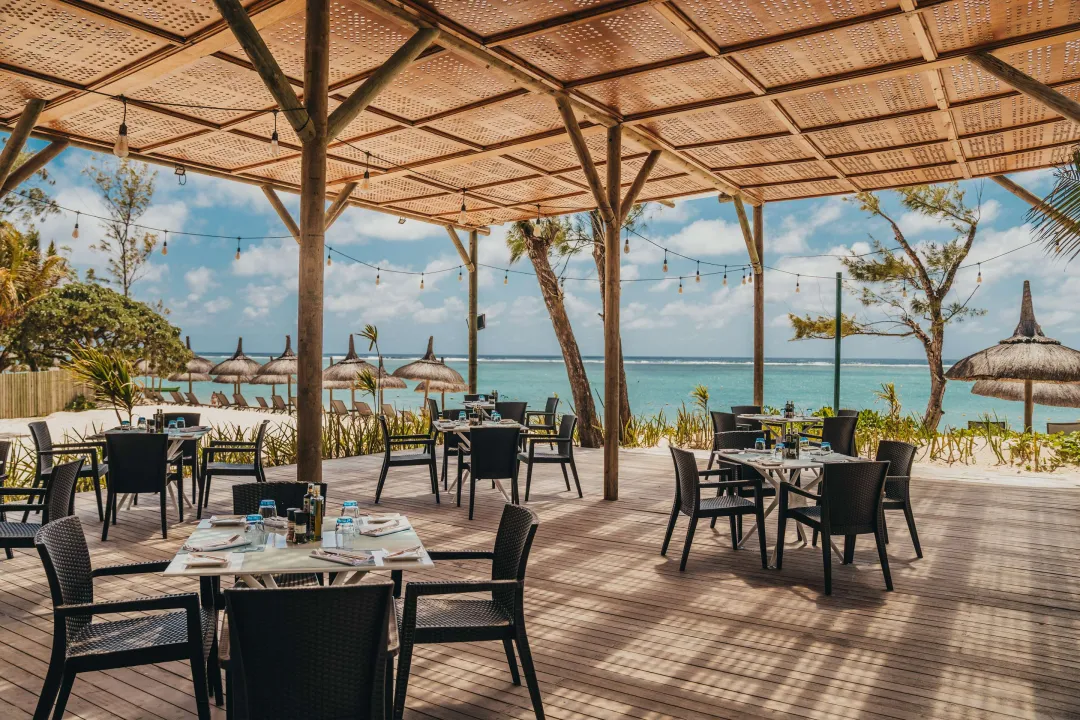 Odysseys Travel - Crystals Beach Resort Belle Mare - Belle Vue Restaurant - Terrace