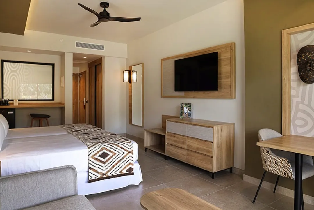Odysseys Travel - Hotel Riu Palace Swahili - Junior Suite - Living Area