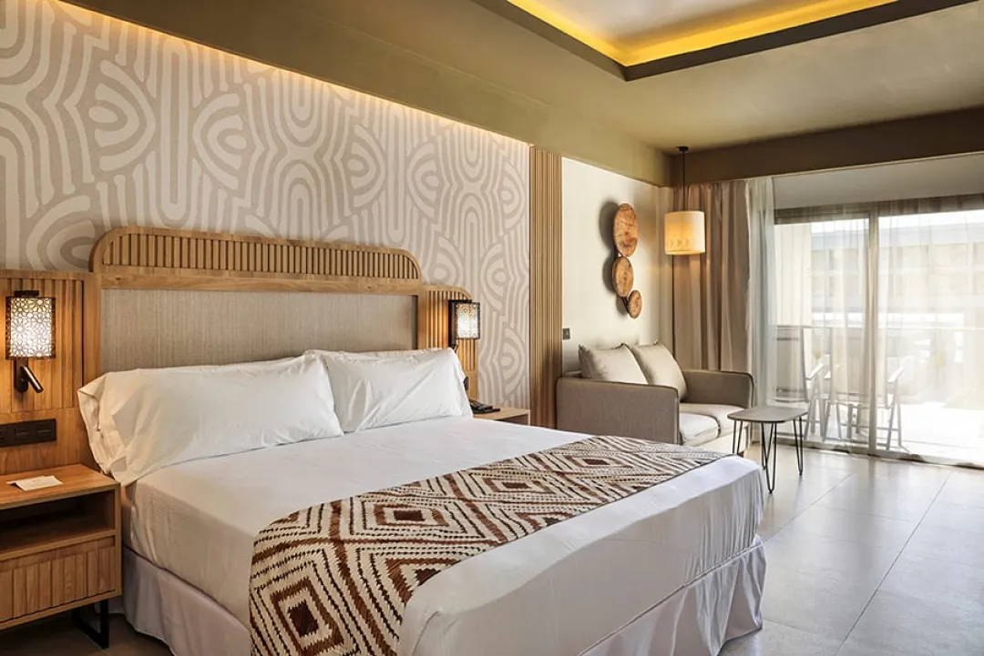 Odysseys Travel - Hotel Riu Palace Swahili - Junior Suite Sea View - Bedroom