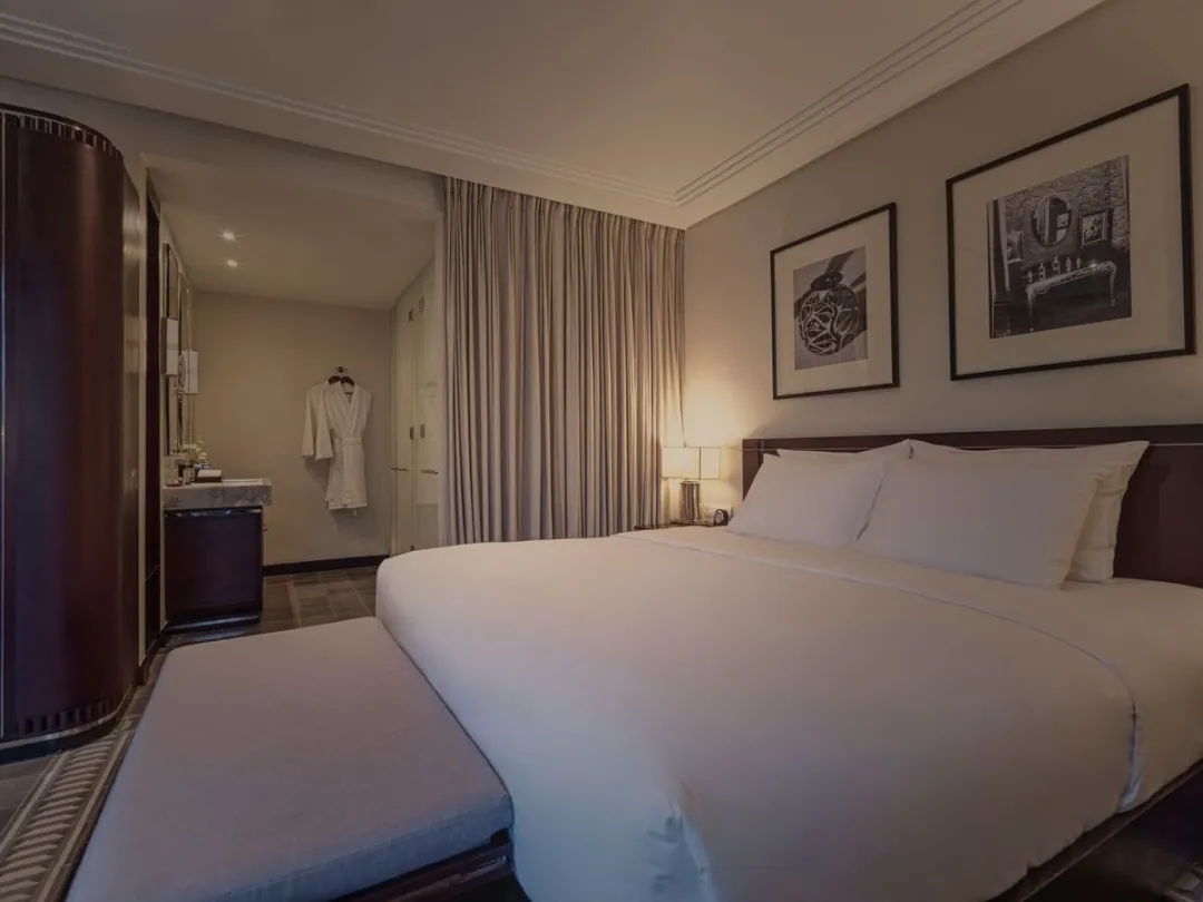 Odysseys Travel - Azerai La Residence, Hue - Deluxe Room - Bedroom View