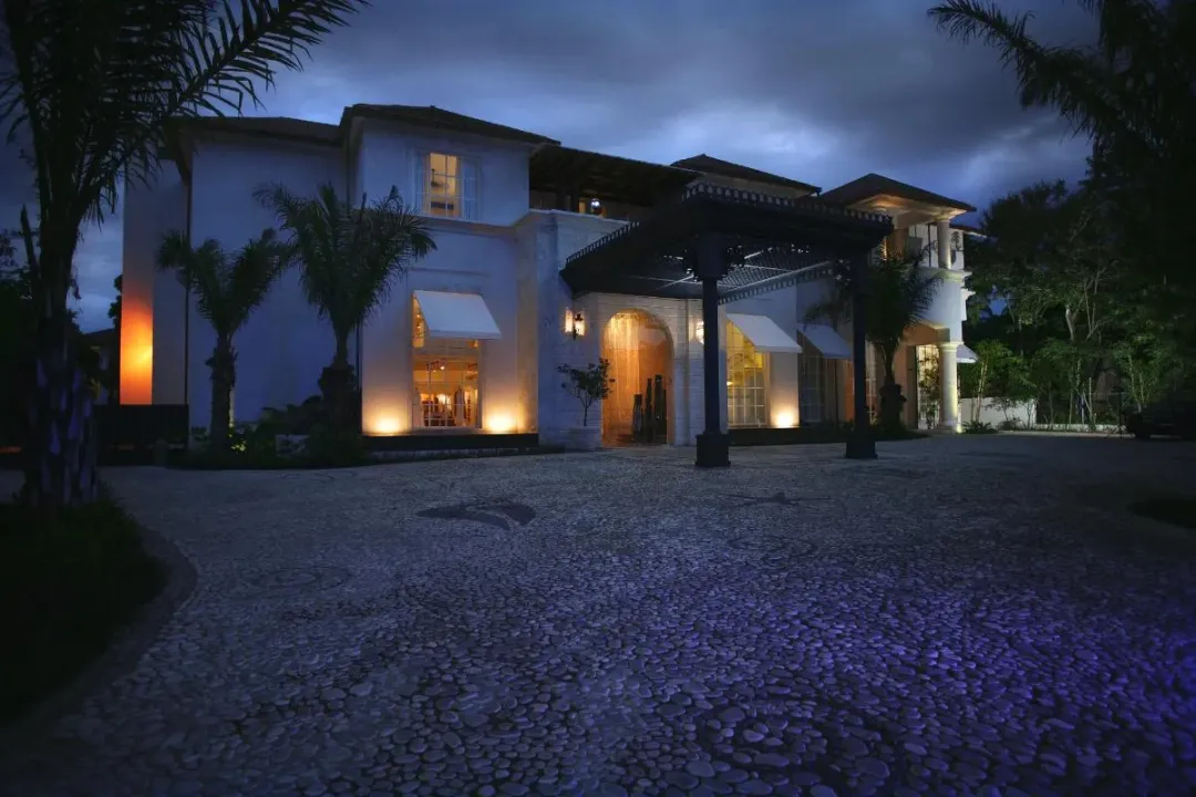 Odysseys Travel - Casa Colonial Beach and Spa - Entrance at Night