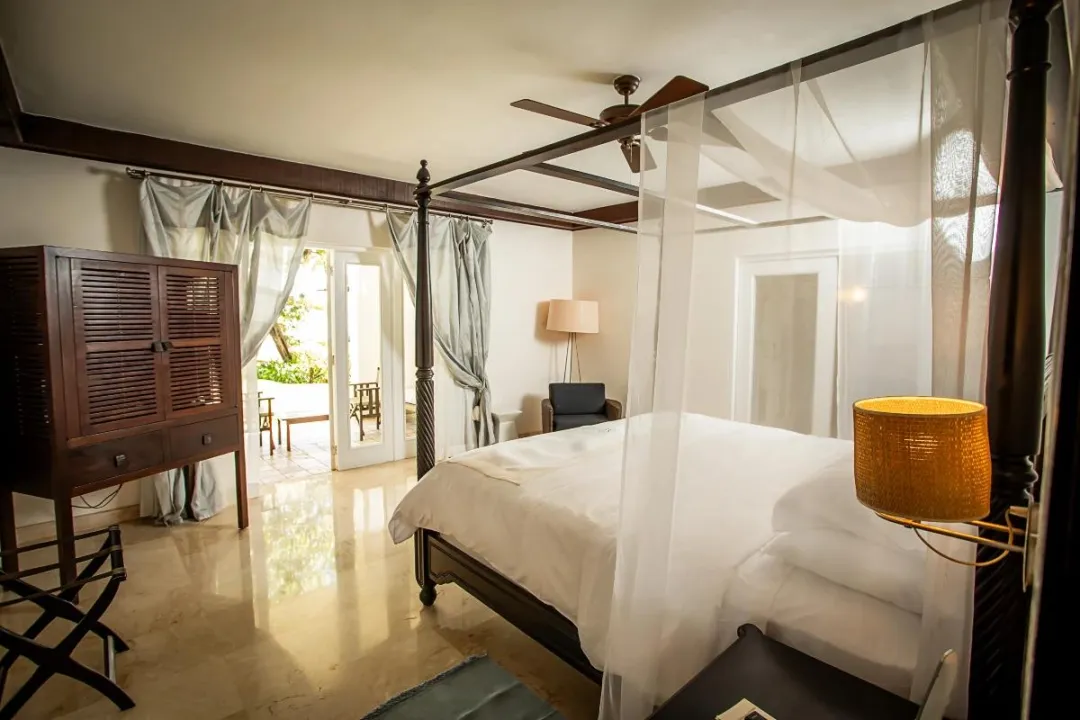 Odysseys Travel - Casa Colonial Beach and Spa - Deluxe Suite Ocean Front - Bedroom