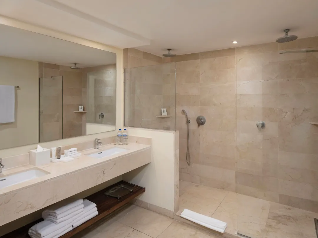 Odysseys Travel - Impressive Premium Punta Cana - Rooms - Junior Suite Premium Pool View - Bathroom