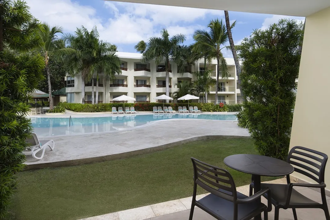 Odysseys Travel - Impressive Premium Punta Cana - Rooms - Junior Suite Premium Pool View - Balcony