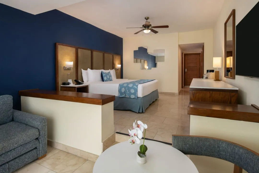 Odysseys Travel - Impressive Premium Punta Cana - Rooms - Junior Suite Premium Ocean View With Jacuzzi - Bedroom