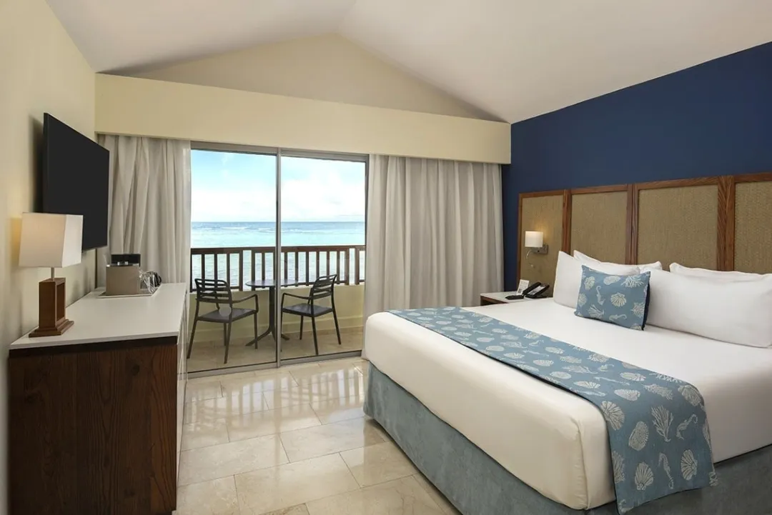 Odysseys Travel - Impressive Punta Cana - Rooms - Ocean View Room - Bed