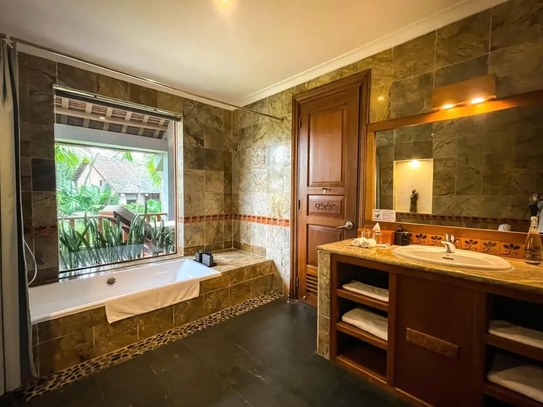 Odysseys Travel - Pilgrimage Village Resort and Spa - Tropical Villa - Bathroom