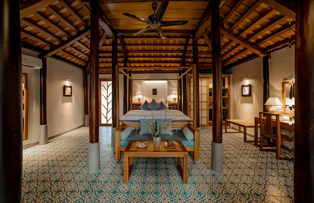 Pool Access Villa - King Bed