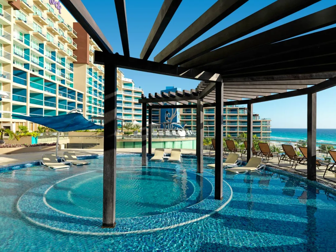 Odysseys Travel - Hard Rock Hotel Cancun - Terrace Pool