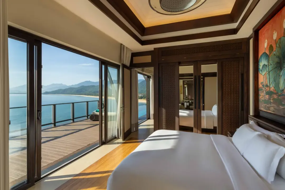 One-Bedroom Seaview Hill Pool Villa - King Bed
