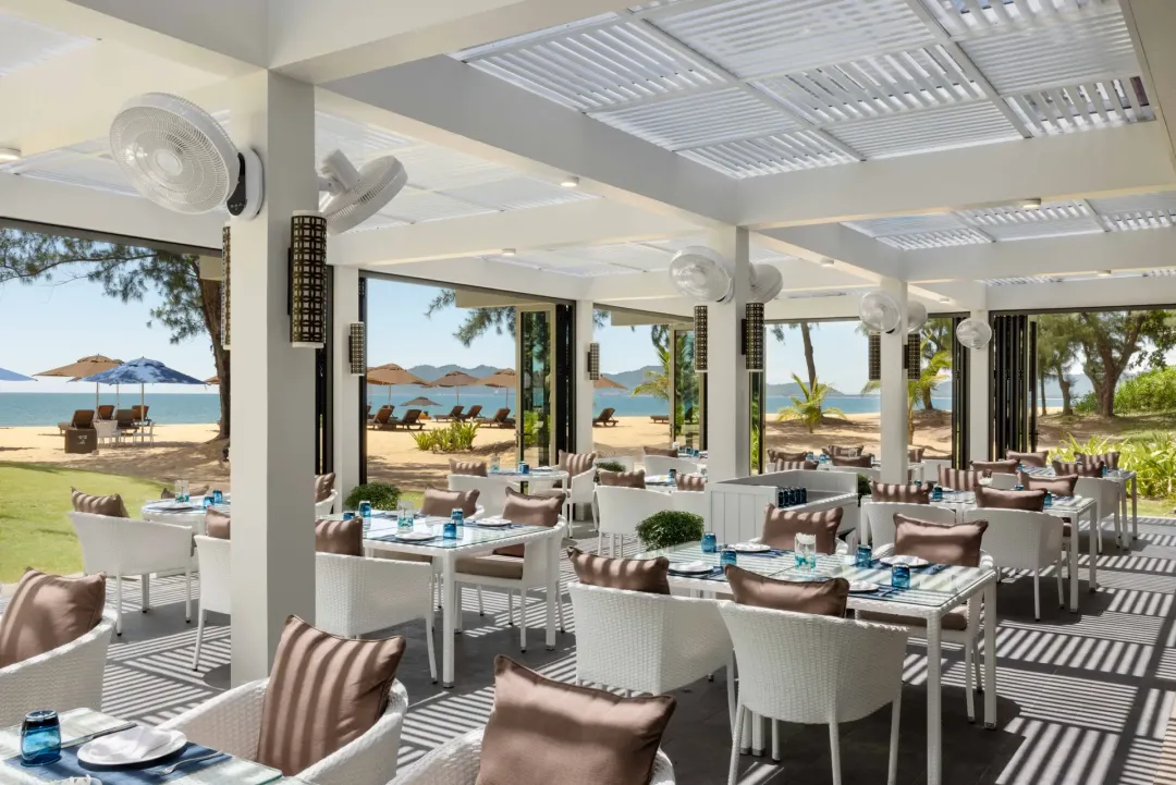 Azura Restaurant