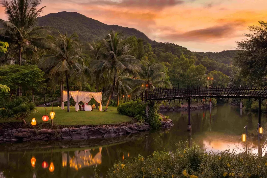 Destination Dining