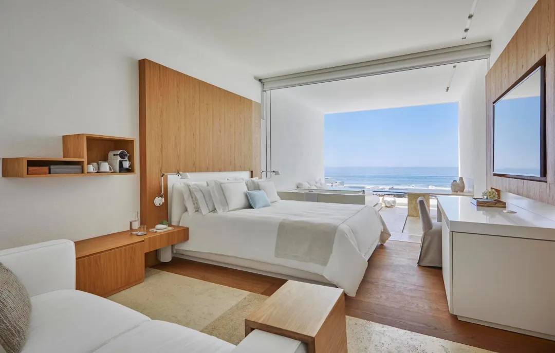 Odysseys Travel - Viceroy Los Cabos - Guestroom