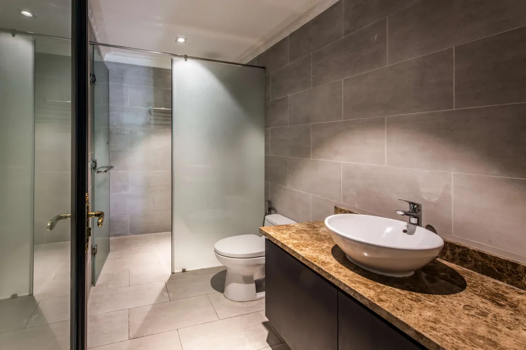 Deluxe Family Bungalow - Bathroom View