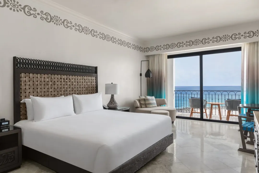 Odysseys Travel - Hilton Los Cabos - Deluxe King Bed Oceanfront Balcony - Bedroom