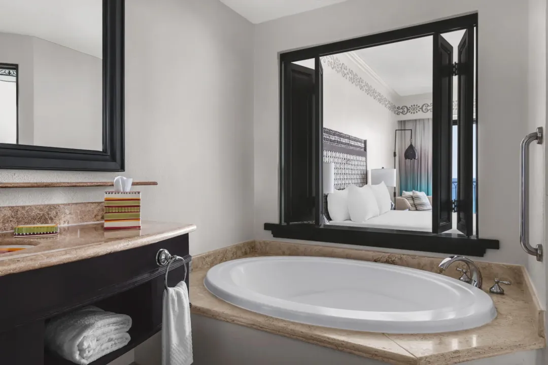 Odysseys Travel - Hilton Los Cabos - Deluxe King Bed Oceanfront Balcony - Bathroom