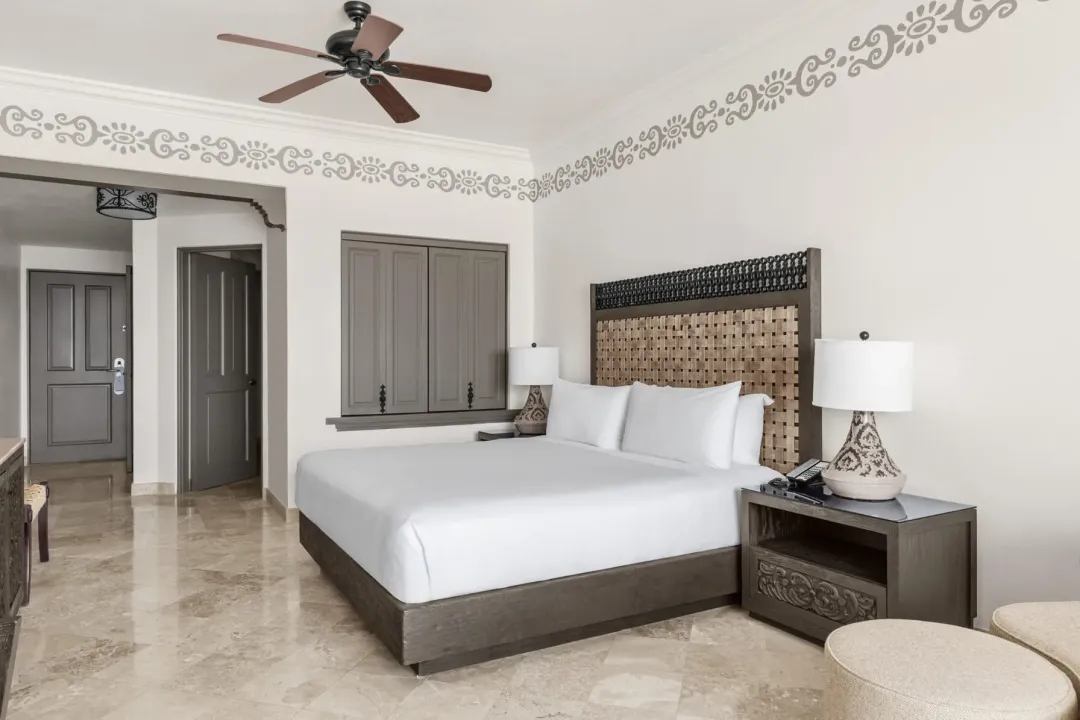 Odysseys Travel - Hilton Los Cabos - King Bed Coastal Garden View Balcony - Bedroom