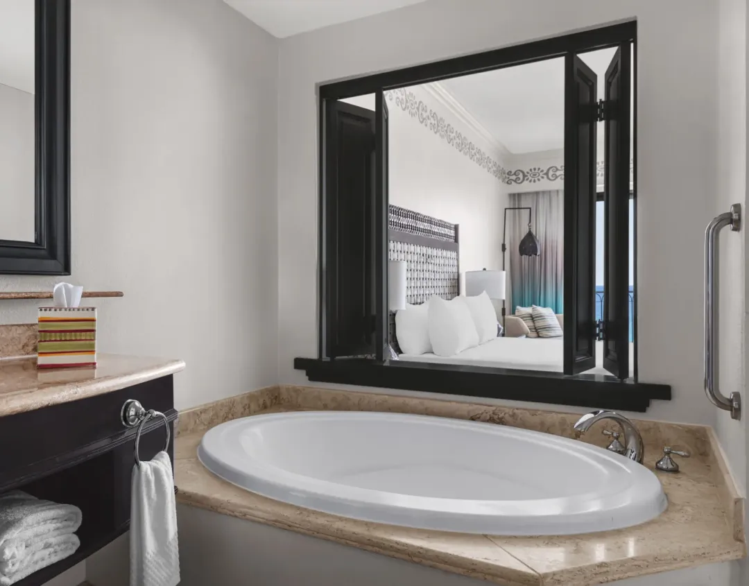 Odysseys Travel - Hilton Los Cabos - King Bed Coastal Garden View Balcony - Bathroom