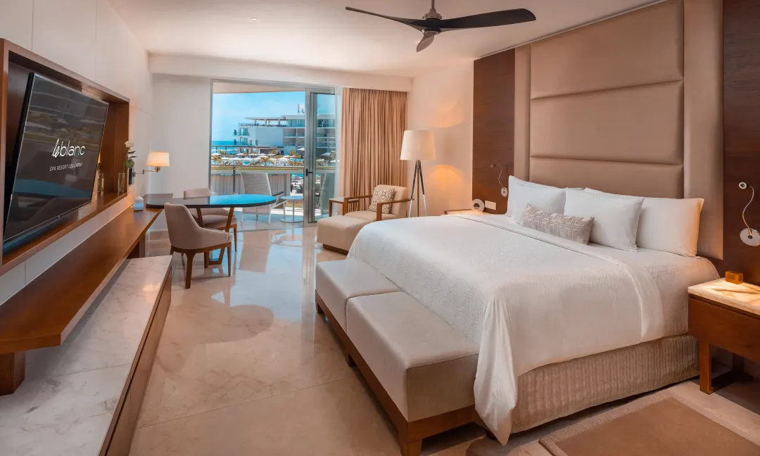 Odysseys Travel - Le Blanc Los Cabos - Royale Deluxe Partial Ocean View - Bedroom