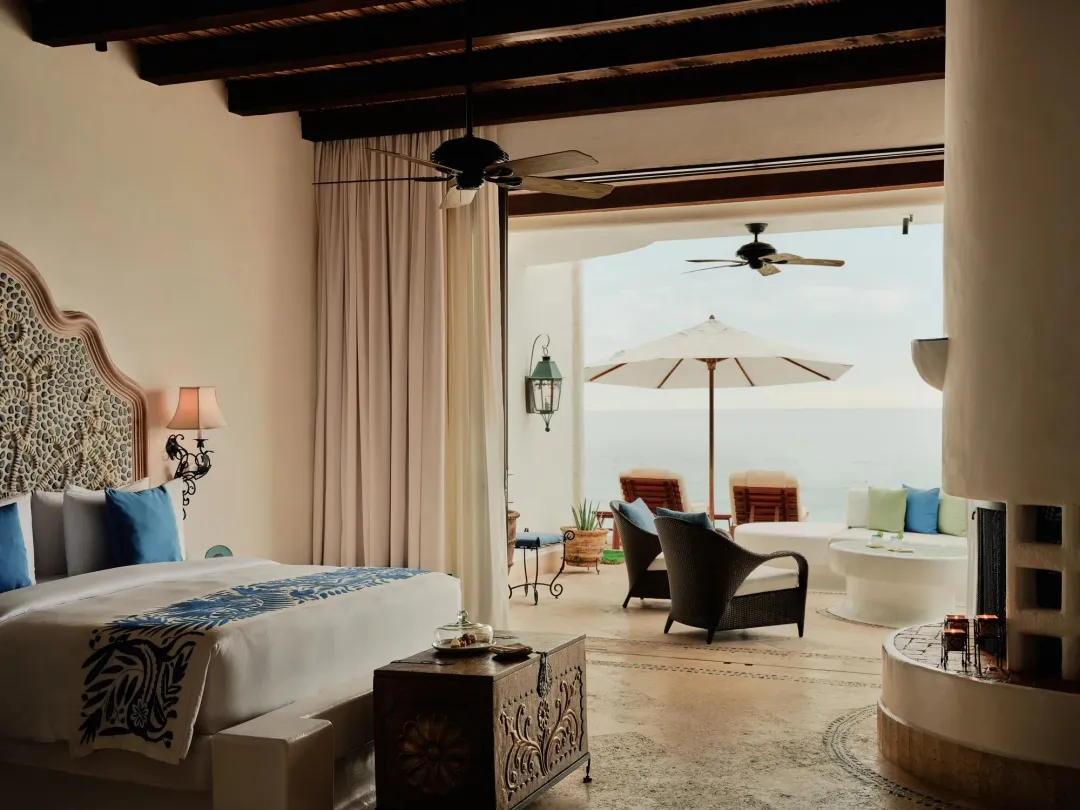 Odysseys Travel - Las Ventanas al Paraiso - Oceanfront Junior Suite - Bedroom