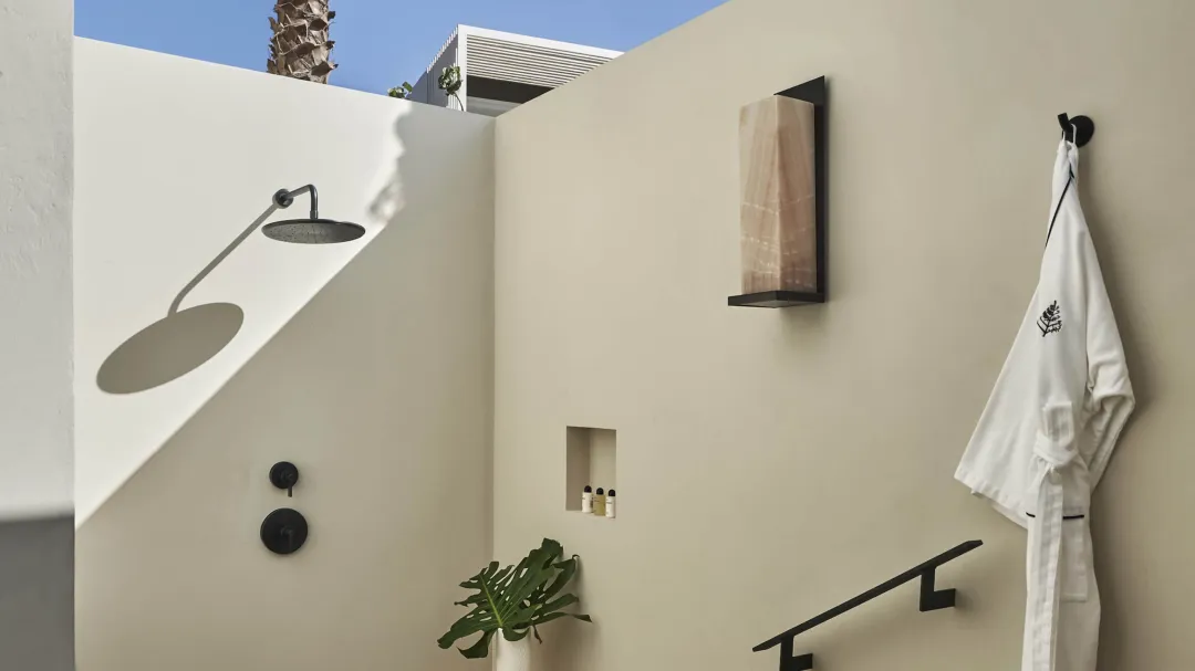 Odysseys Travel - Four Seasons Resort Los Cabos - Oceanfront Room With Plunge Pool - Outdoor Shower